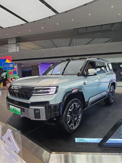 佛山142比亚迪方程豹硬派越野的爆款，英菲尼迪35周年与你共成长